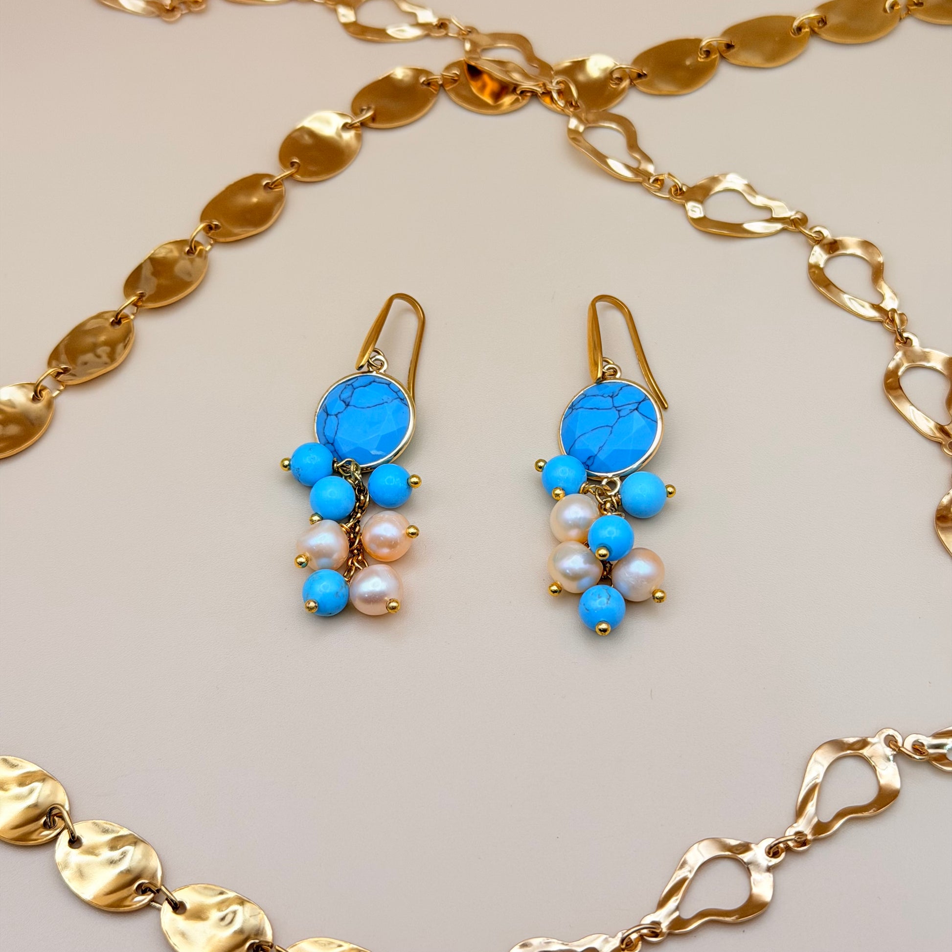 Aurora Cluster – Gold-Plated Earrings with Natural Stones & Pearls