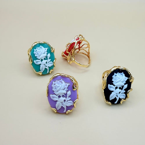 Rosa Cameo – Gold Stainless Steel Vintage Ring