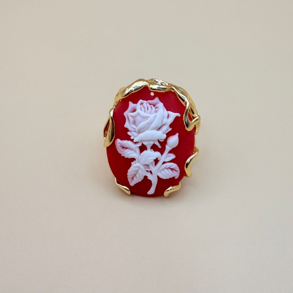 Rosa Cameo – Gold Stainless Steel Vintage Ring
